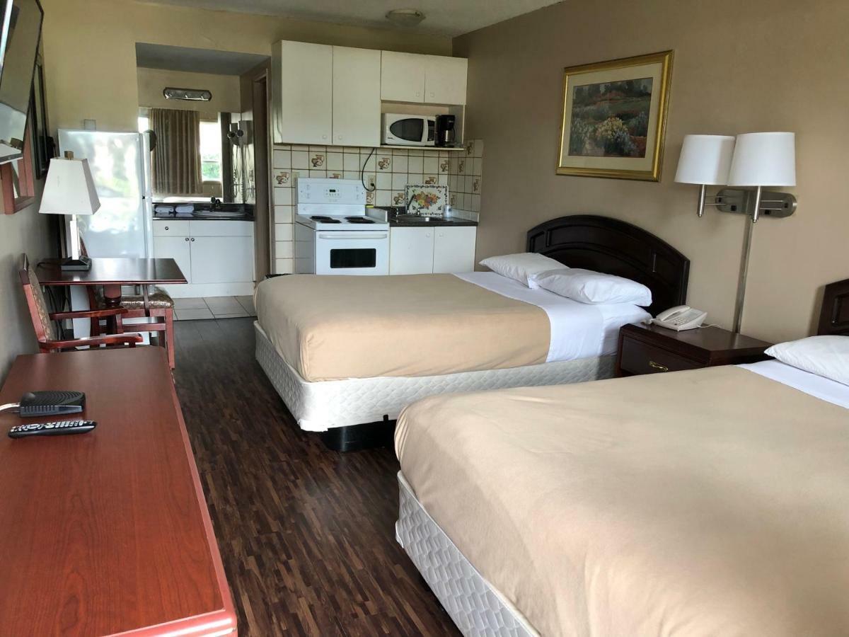 Travellers Inn YYC Dış mekan fotoğraf
